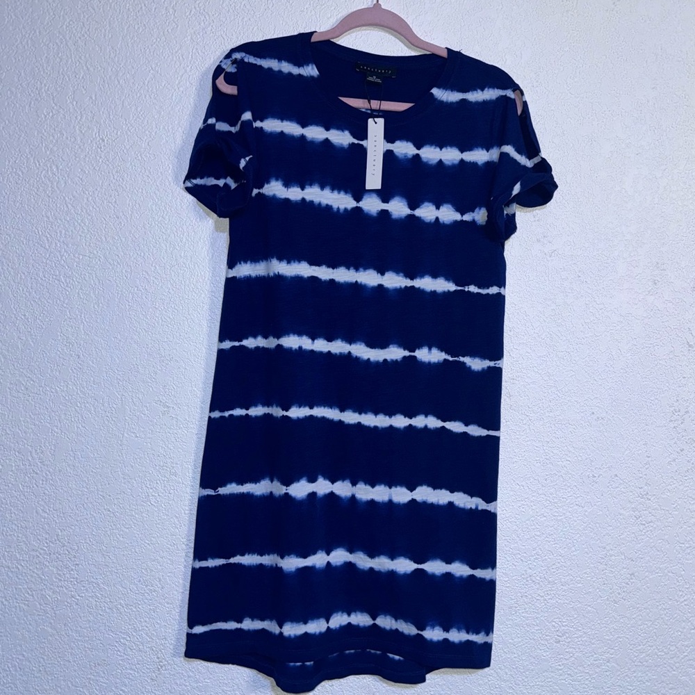 Sanctuary Blur and White tie-dyed t-shirt dress NWT size M